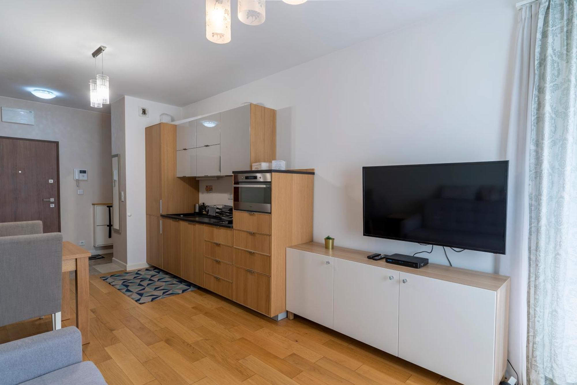 First -- Green Zoliborz Apartment 1 وارسو الغرفة الصورة